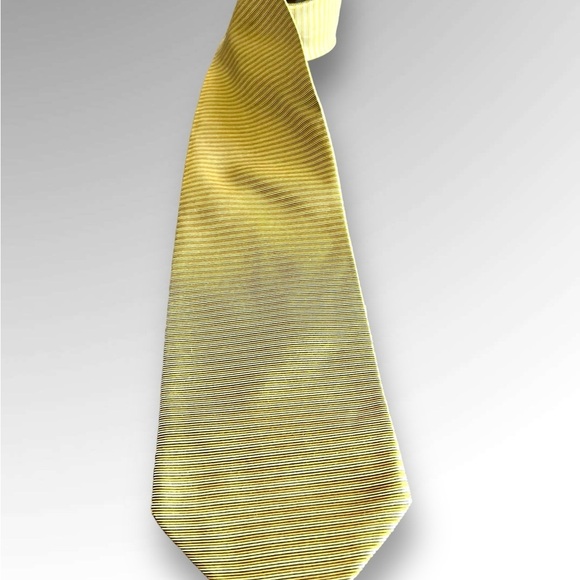 Men’s Valentino Tie.